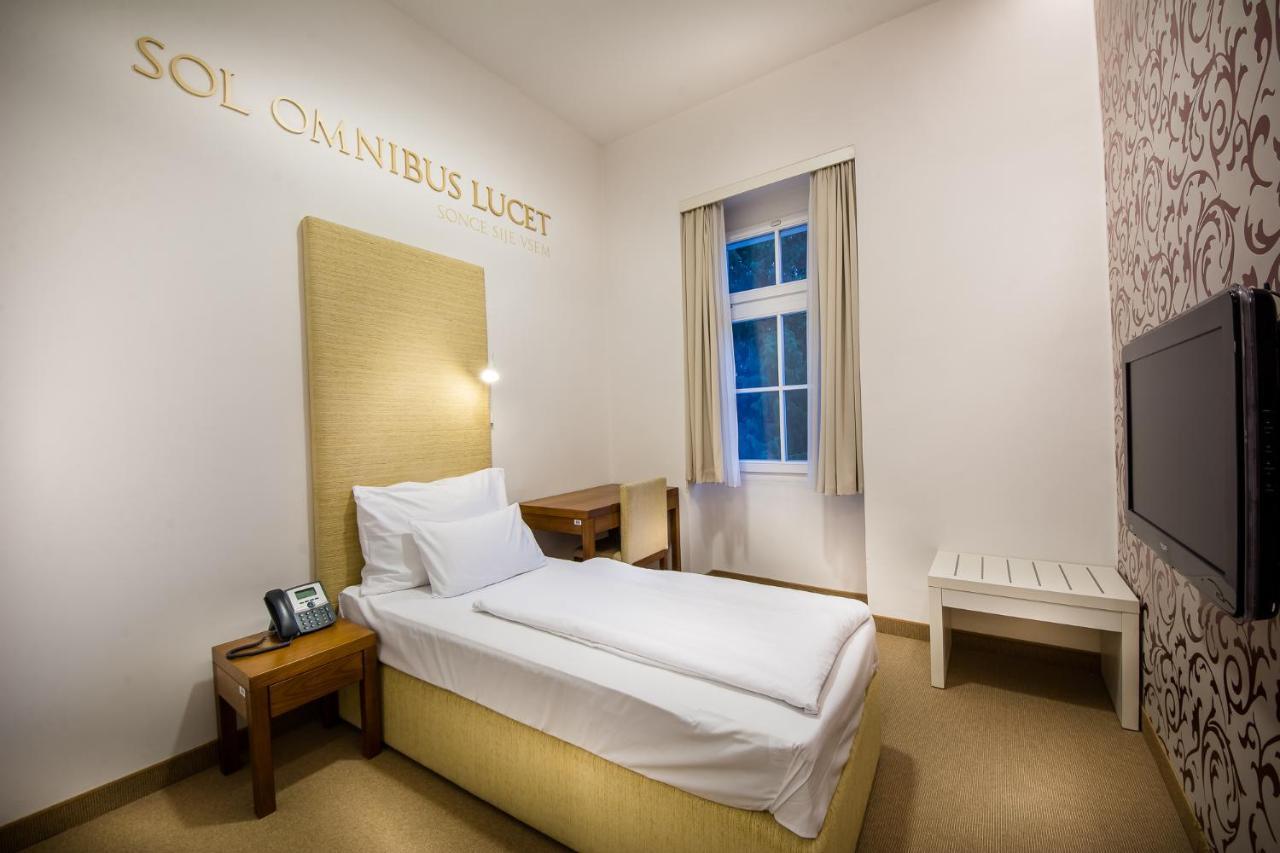 Rimske Terme Resort - Hotel Sofijin Dvor Rimske Toplice Dış mekan fotoğraf